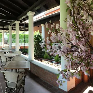 ostello-casa-emmaus.it-lombardy.com/
